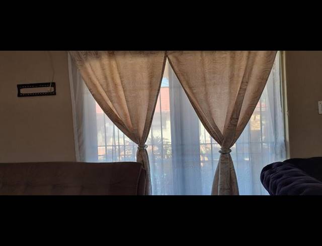 1 BEDROOM PROPERTY TO RENT IN GLENANDA